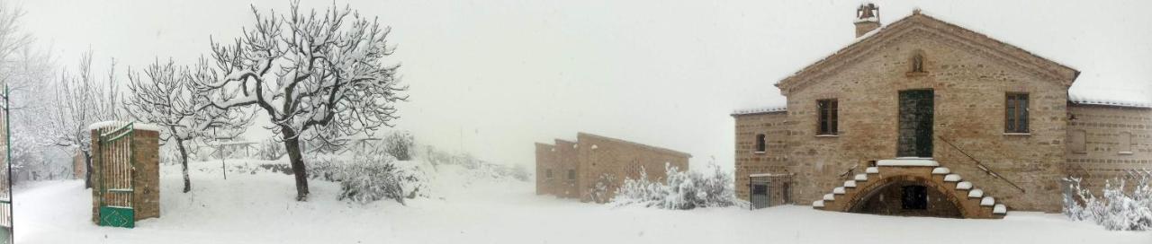 Locanda San Francesco Montecarotto Bagian luar foto
