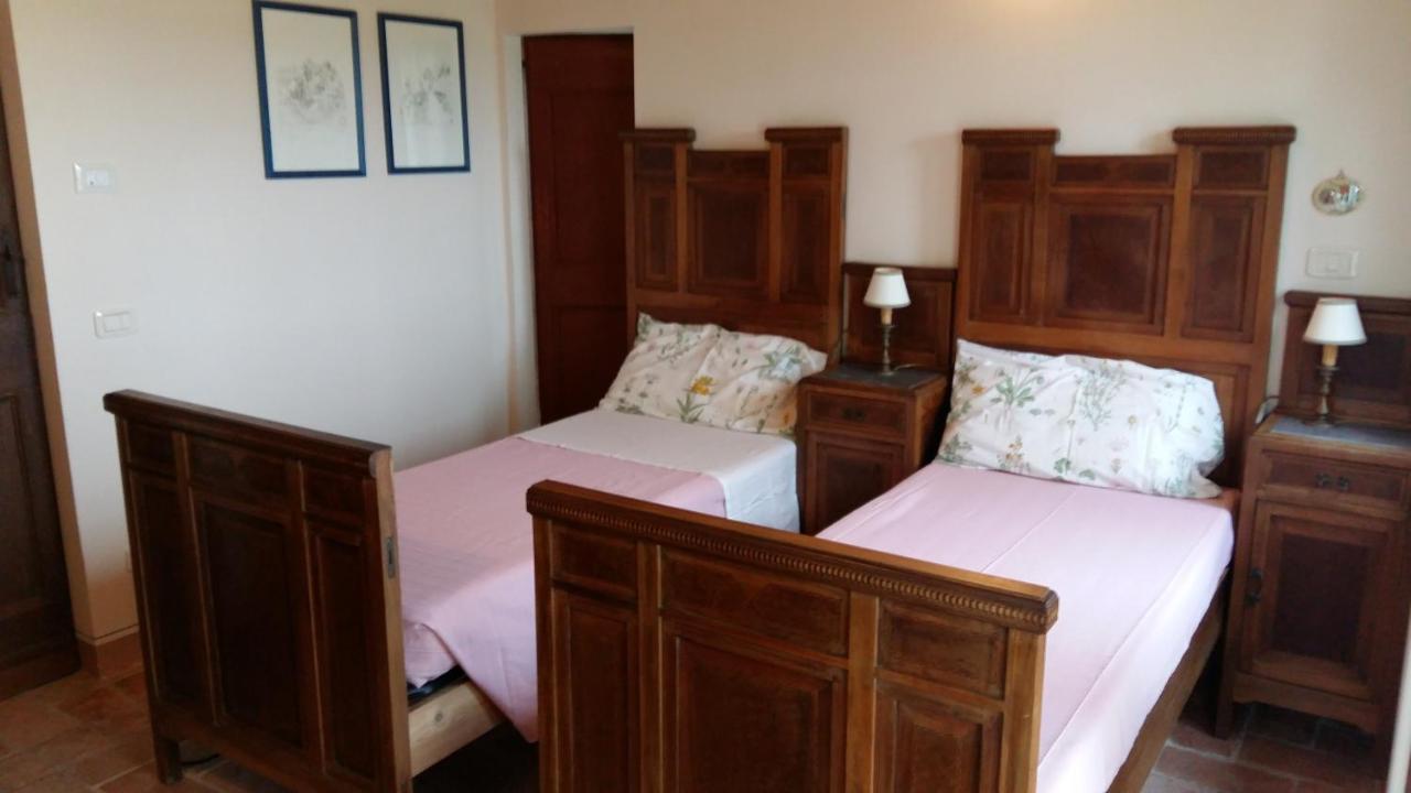 Locanda San Francesco Montecarotto Bagian luar foto