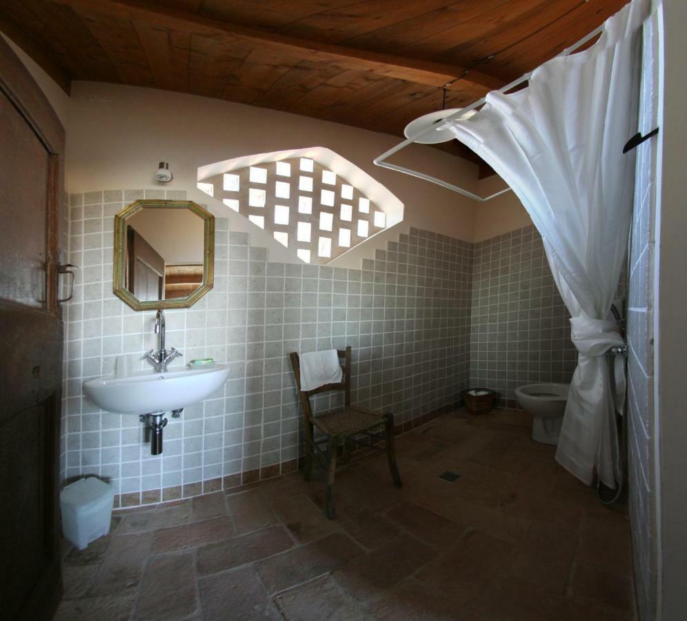 Locanda San Francesco Montecarotto Bagian luar foto