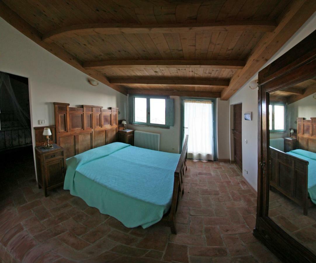 Locanda San Francesco Montecarotto Bagian luar foto
